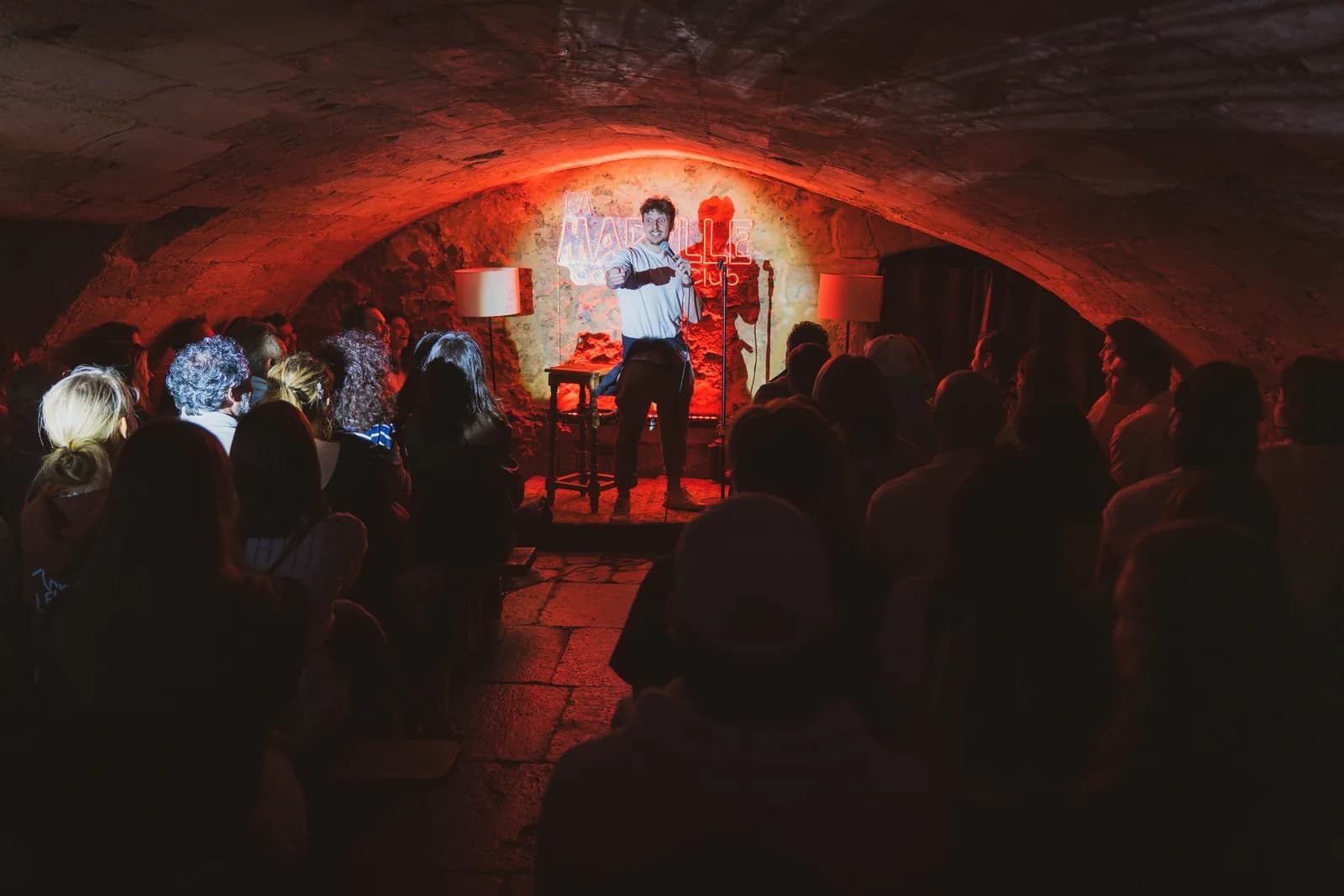 Spectacle de stand-up à La Marelle Rouge — comedy club à l'Atelier B, vieux Bordeaux, le samedi